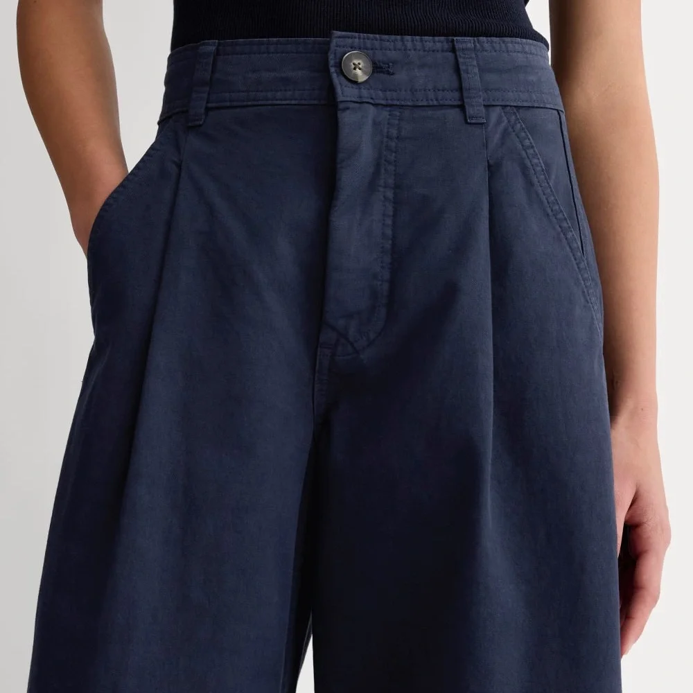 Everlane The Everywhere Pant in Navy - Picture 3 of 11
